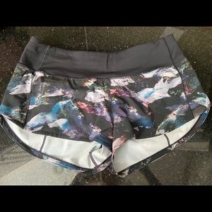 Lululemon speed up short 2.5” sz 4